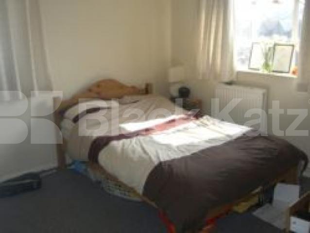 			AMAZING VALUE FOR MONEY!!!, 3 Bedroom, 1 bath, 1 reception Flat			 Carysfort Road, CROUCH END N8